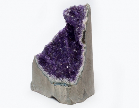 Uruguay amethyst, 595 grams, dark, purple crystals