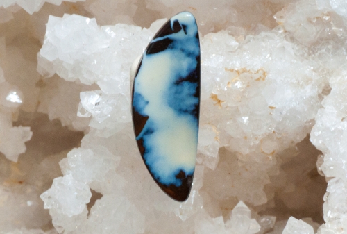 Boulder Opal, seitlich gebohrt 30,2 Carat