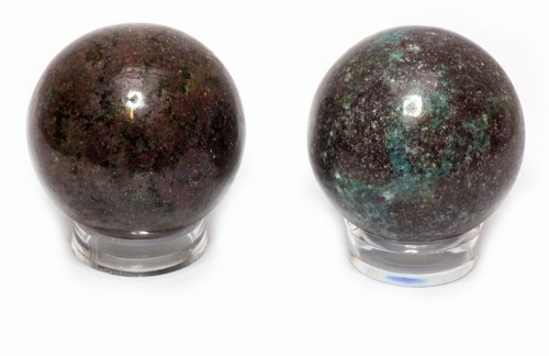 Rubin-Disthen ball, approx. 50 mm