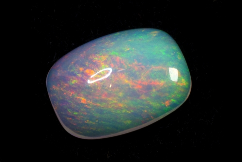 Welo Multi-Fire Opal Äthiopien, kissenförmig 3,45 Carat
