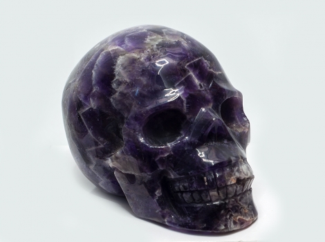 Crystal skull, chevron amethyst, approx. 660 grams