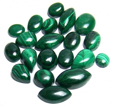 1 lot of malachite cabochons, 20 pieces, approx. 73.2 carat