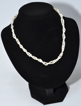 Freshwater pearl necklace, double row