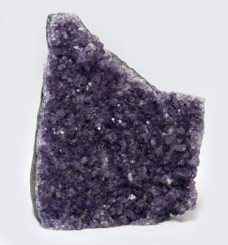 Uruguay Amethyst, 750 Gramm, dunkle Kristalle