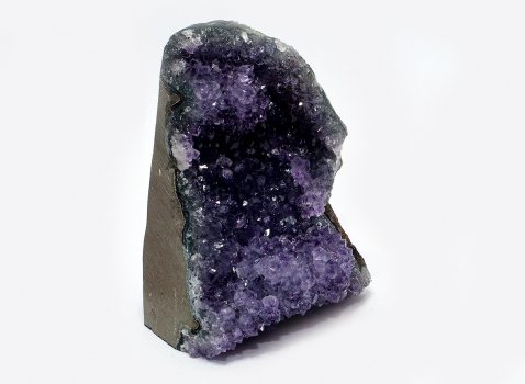 Uruguay amethyst, 645 grams, dark, purple crystals