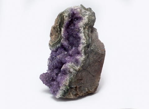 Uruguay amethyst, 440 grams, purple crystals