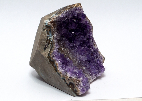 Uruguay amethyst, 515 grams, dark crystals