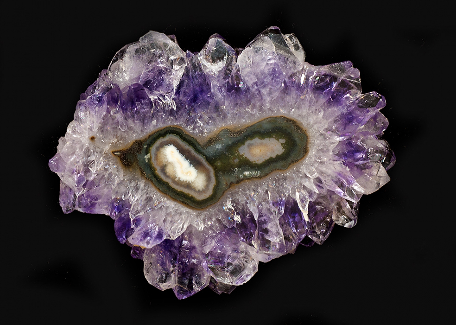 Amethyst Blume, Stalaktiten-Rosette, 198,80 Carat