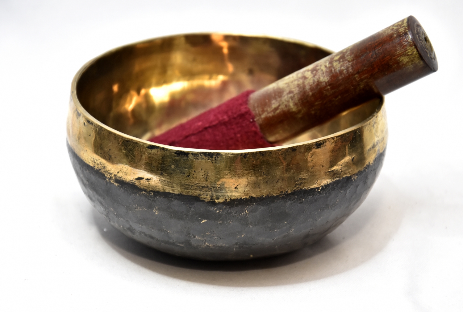 Singing bowl Nepal black-gold, 500 grams